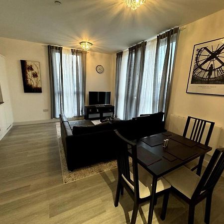 Cozy Bracknell Apartment With Modern Amenities 外观 照片