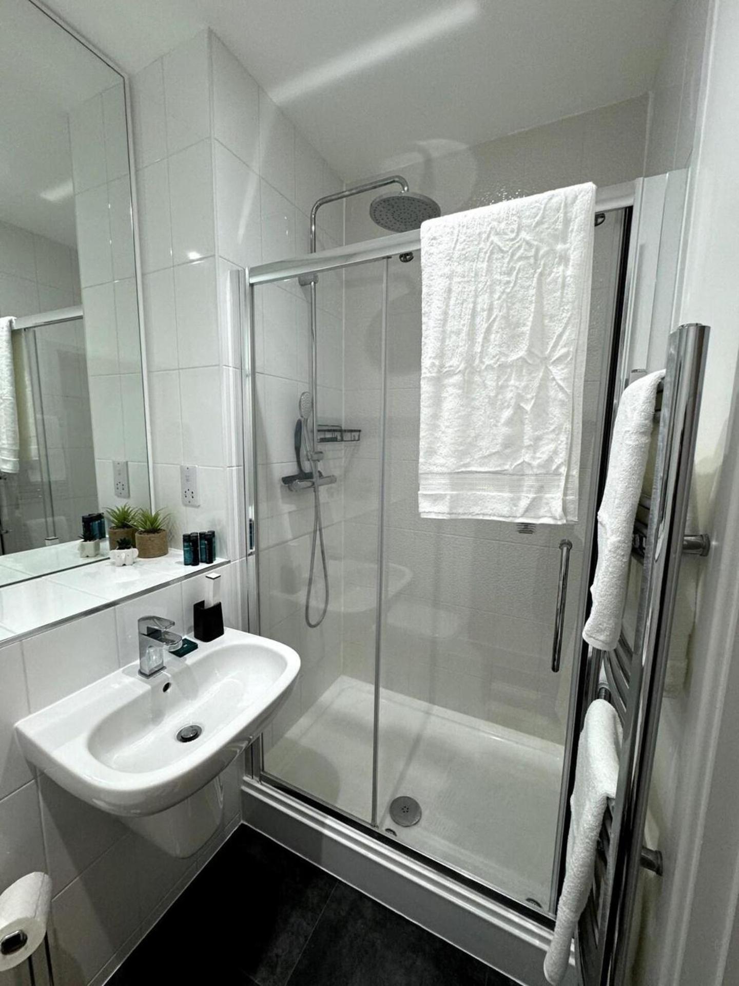 Cozy Bracknell Apartment With Modern Amenities 外观 照片